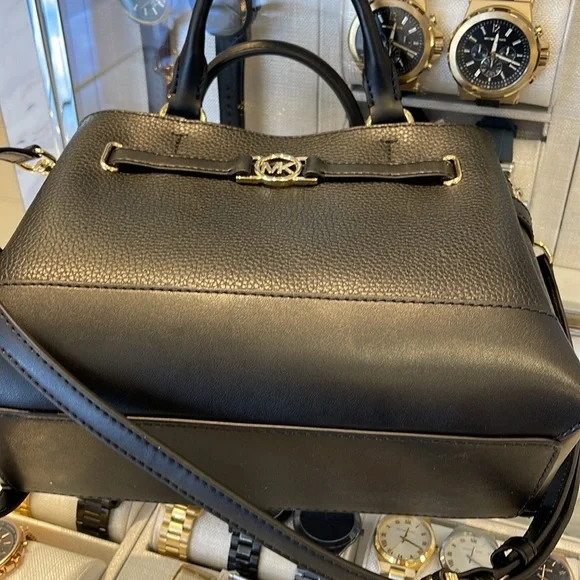 Michael Kors Reed Small Satchel Crossbody Center Zip Bag
Color: Black 
NWT - Picture 11 of 16